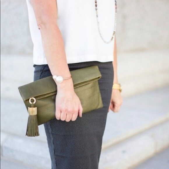 India Hicks Carmen Clutch - Army Green NEW - Picture 2 of 4